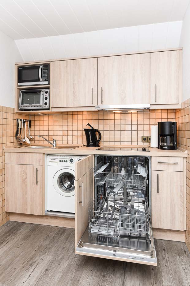 Ferienwohnung groß - Wohnzimmer mit integriertem Küchenbereich