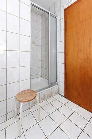 Ferienwohnung klein - Badezimmer
