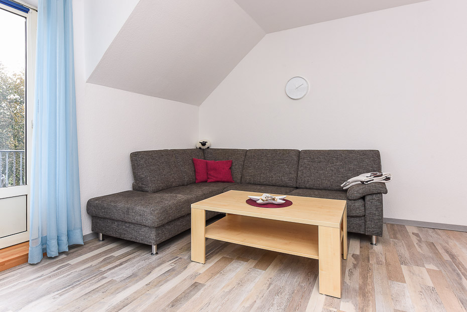 Ferienwohnung „Wol(L)ke 7“ - Wohnraum mit integrierter Küche