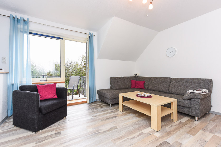 Ferienwohnung „Wol(L)ke 7“ - Wohnraum mit integrierter Küche