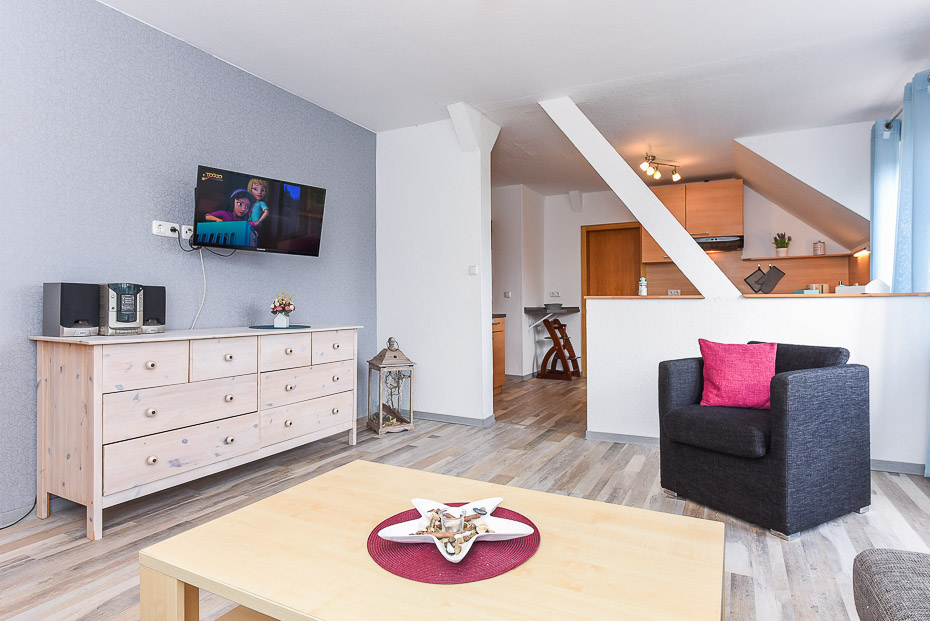 Ferienwohnung „Wol(L)ke 7“ - Wohnraum mit integrierter Küche