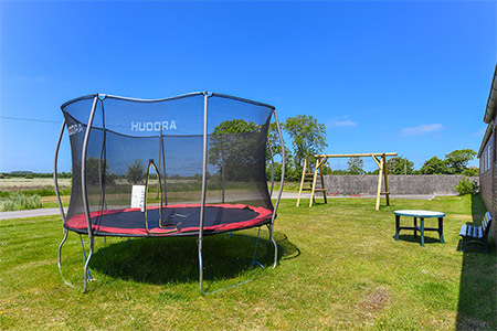 Ferienwohnung I - Spielgeräte im Garten
