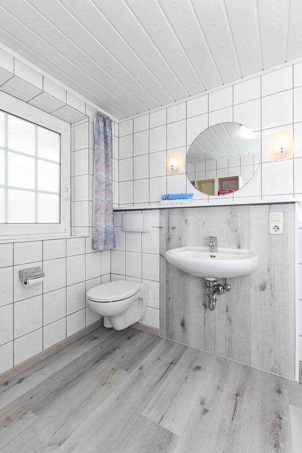 Ferienhaus - Badezimmer