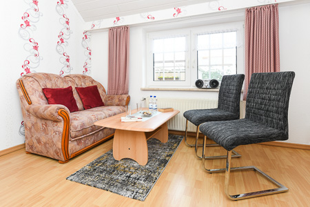 Ferienwohnung I - Wohnzimmer mit integriertem Küchenbereich