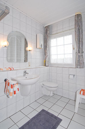 Ferienwohnung IV - Badezimmer