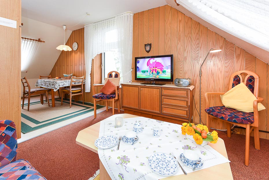 Ferienwohnung „Inselblick“ - Wohnraum mit integrierter Küche