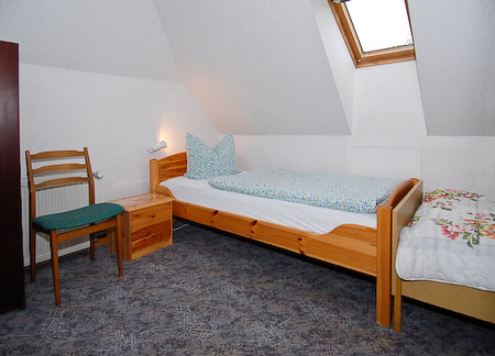 Ferienwohnung „Hofblick“ - Schlafzimmer 2/Kinderzimmer