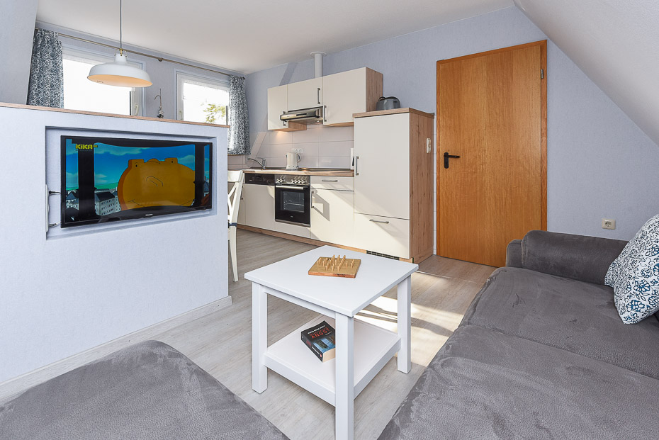 Ferienwohnung „Weideblick“ - Wohnzimmer mit integriertem Küchenbereich