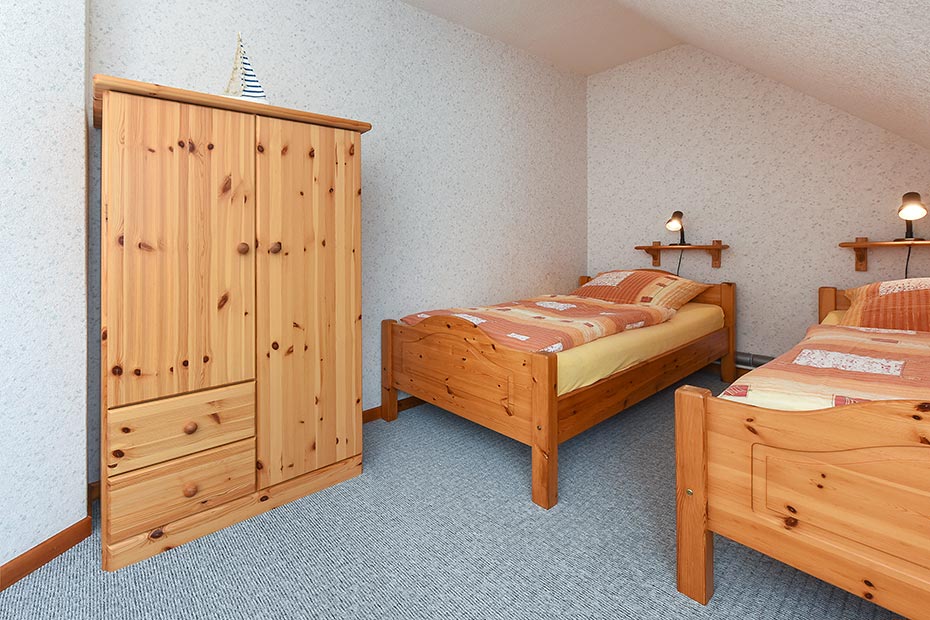 Ferienwohnung „Gartenblick“ - Schlafzimmer 2/Kinderzimmer