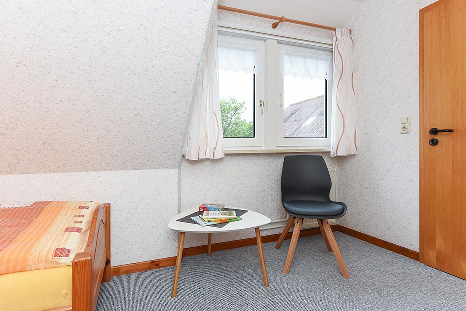 Ferienwohnung „Gartenblick“ - Schlafzimmer 2/Kinderzimmer