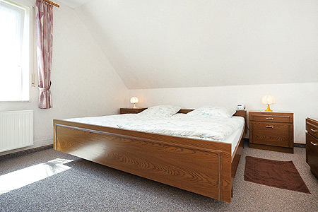Ferienwohnung „Süd“ - Schlafzimmer 1