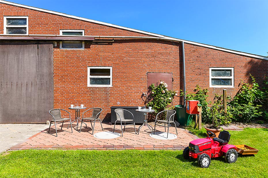 Ferienwohnung „Osthörn“ - Terrasse der Ferienwohnungen 