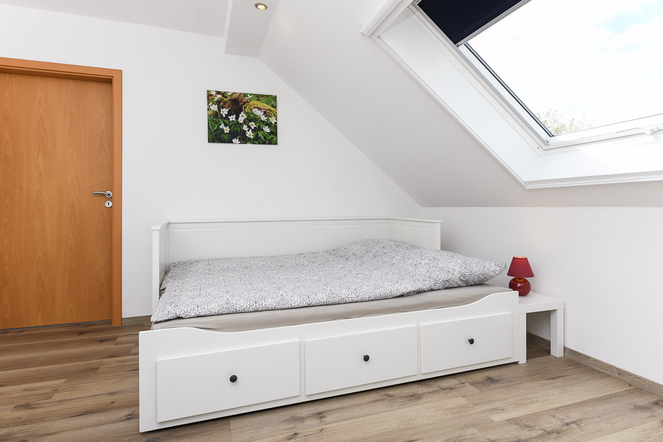 Ferienwohnung „Westhörn“ - Wohnzimmer mit integriertem Küchenbereich