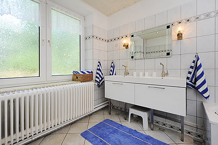 Ferienwohnung „Unten“ - Badezimmer
