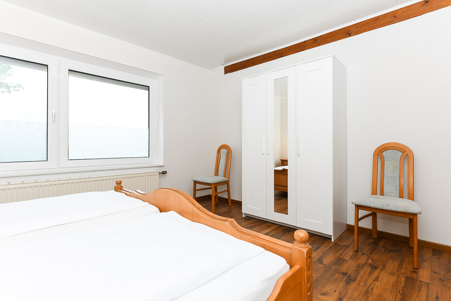 Ferienhaus „Nordsee“ (Nr. 9) - Schlafzimmer 1