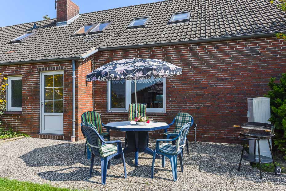 Ferienhaus „Nordsee“ (Nr. 9) - Garten und Terrasse