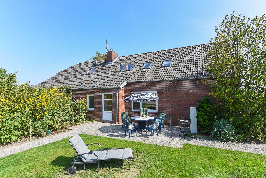 Ferienhaus „Nordsee“ (Nr. 9) - Garten und Terrasse