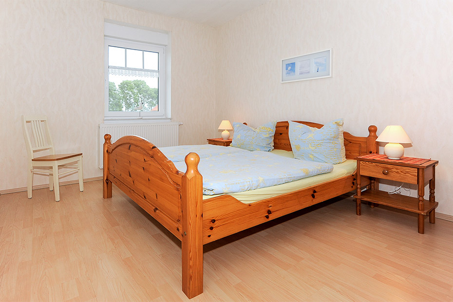 Ferienwohnung „Krabbe“ (Nr. 2) - Schlafzimmer 1