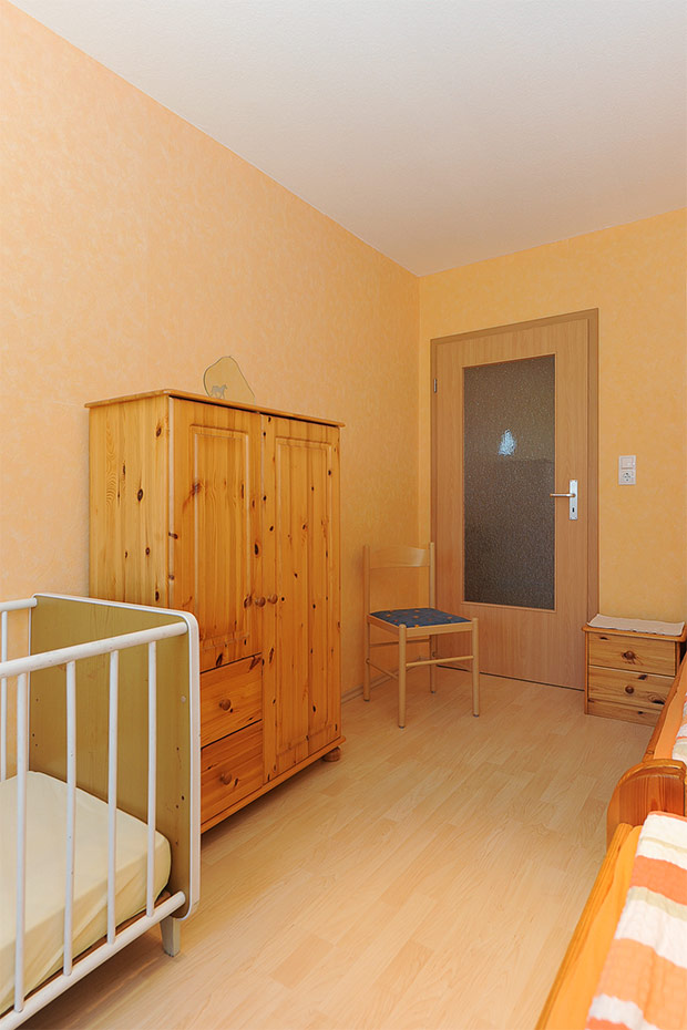 Ferienwohnung „Möwe“ (Nr. 1) - Schlafzimmer 2/Kinderzimmer