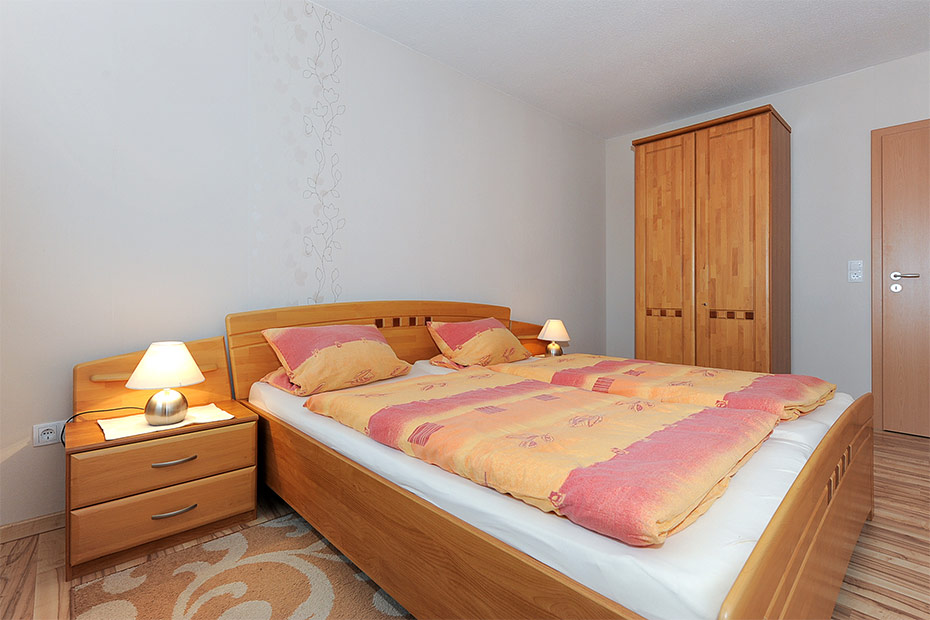 Ferienwohnung „Muschel“ (Nr. 4) - Schlafzimmer 1