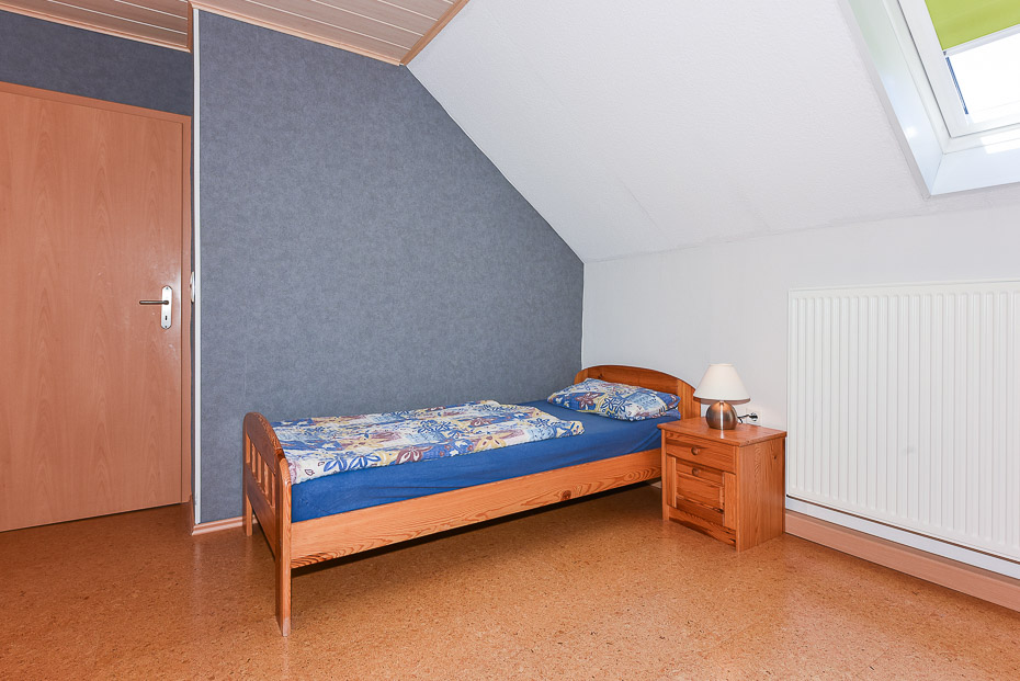 Ferienwohnung „Düne“ (Nr. 8) - Schlafzimmer 2/Kinderzimmer