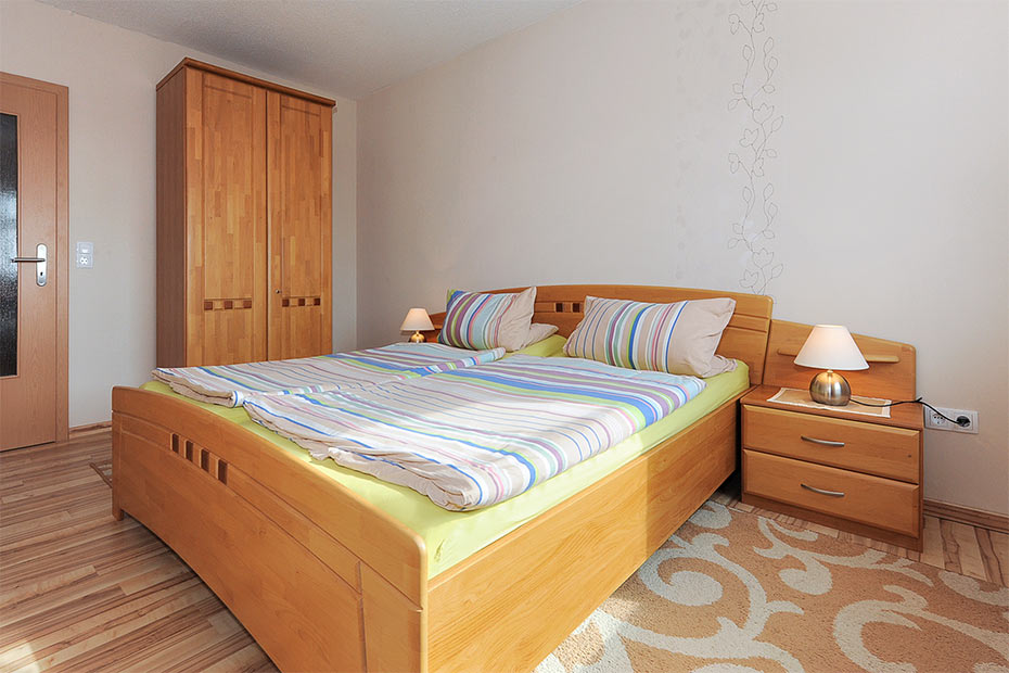 Ferienwohnung „Strandkorb“ (Nr. 5) - Schlafzimmer 1