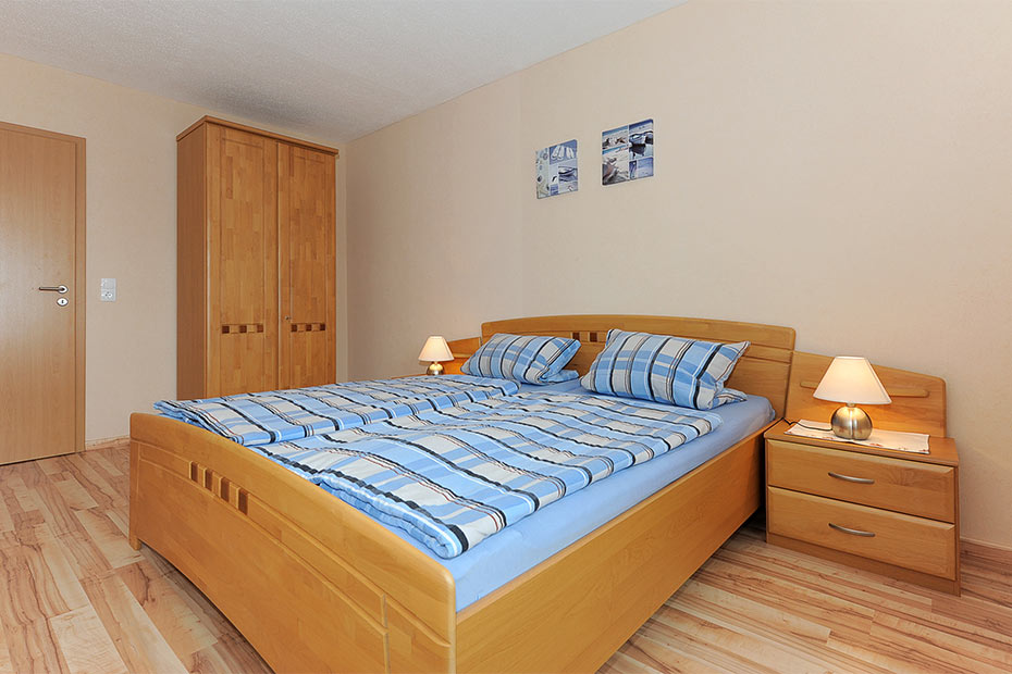 Ferienwohnung „Wattwurm“ (Nr. 6) - Schlafzimmer 1