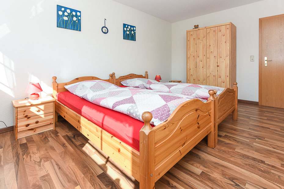 Ferienwohnung „Fresena“ - Schlafzimmer 2/Kinderzimmer