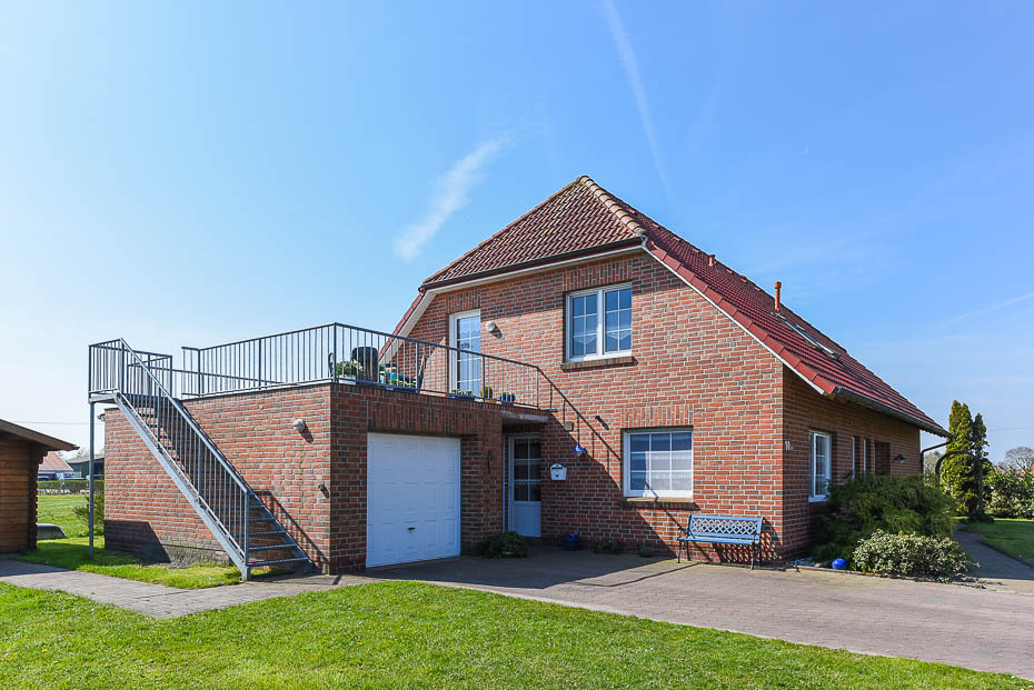Ferienwohnung „Fresena“ - Außenansicht mit Dachterrasse