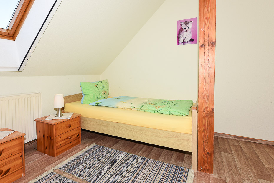 Ferienwohnung „Peerstall“ - Schlafzimmer 2/Kinderzimmer