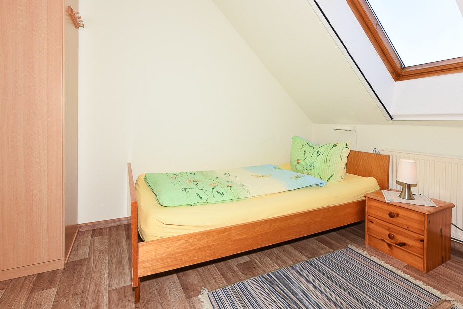 Ferienwohnung „Peerstall“ - Schlafzimmer 2/Kinderzimmer