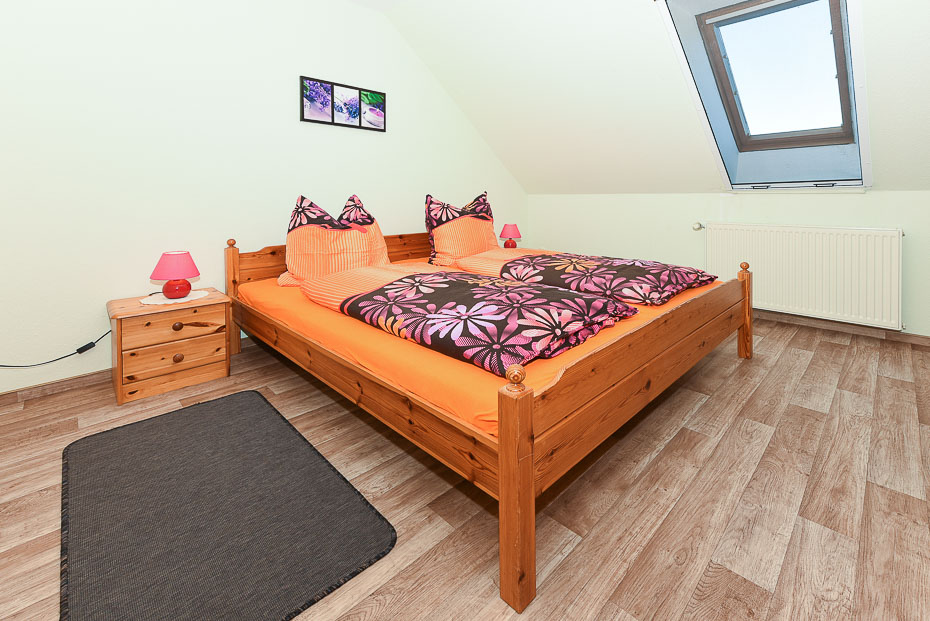 Ferienwohnung „Peerstall“ - Schlafzimmer 1
