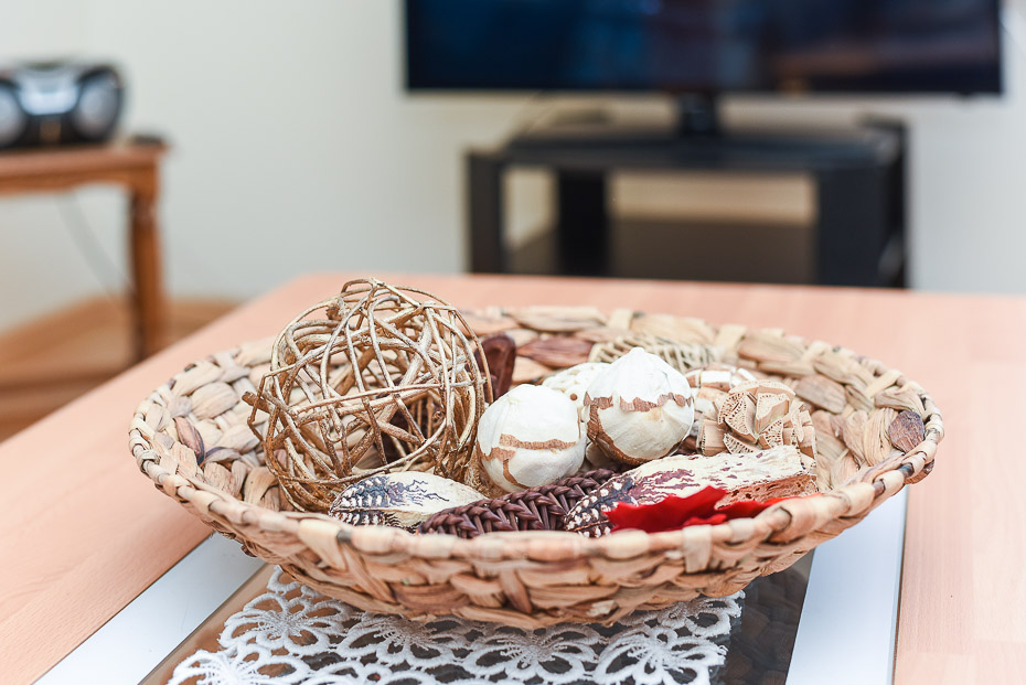 Ferienwohnung „Peerstall“ - Wohnzimmer mit integriertem Küchenbereich