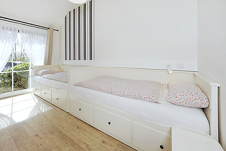 Ferienwohnung „An't Peerstall“ - Schlafzimmer 2/Kinderzimmer