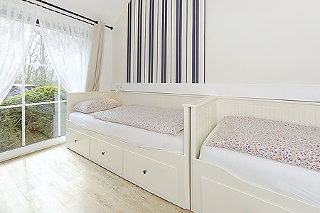 Ferienwohnung „An't Peerstall“ - Schlafzimmer 2/Kinderzimmer