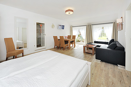 Ferienwohnung „An't Peerstall“ - Wohn- und Schlafraum