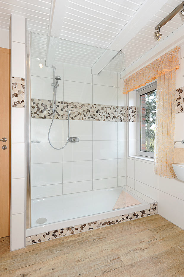 Ferienwohnung Balkonwohnung - Badezimmer