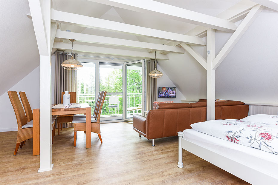 Ferienwohnung Balkonwohnung - Wohn- und Schlafraum