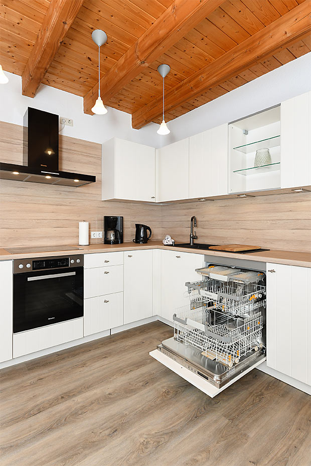 Ferienwohnung Deichwohnung - Wohnzimmer mit integriertem Küchenbereich