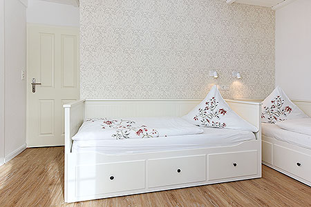 Ferienwohnung „Früchtboen“ - Schlafzimmer 2/Kinderzimmer