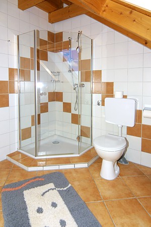 Ferienwohnung Galeriewohnung - Badezimmer