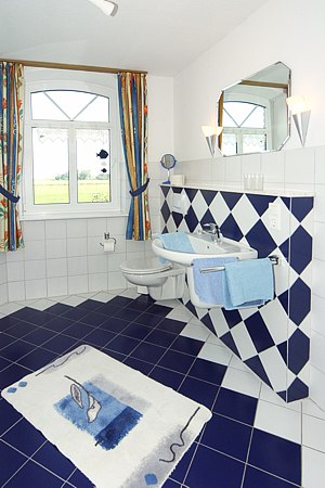 Ferienwohnung Lindenwohnung - Badezimmer