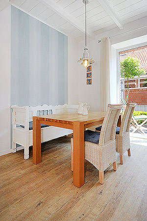 Ferienwohnung Milchkammer 3 - Wohnzimmer mit integriertem Küchenbereich