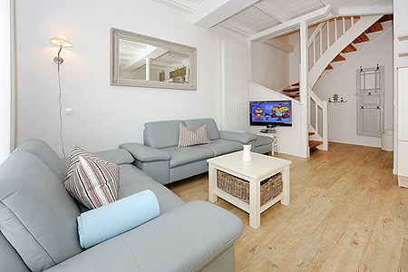 Ferienwohnung Milchkammer 3 - Wohnzimmer mit integriertem Küchenbereich