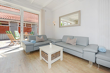 Ferienwohnung Milchkammer 3 - Wohnzimmer mit integriertem Küchenbereich