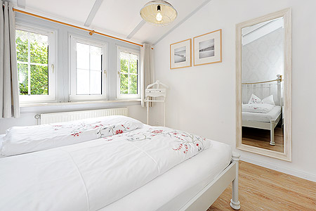 Ferienwohnung „Ünnert Oeken“ - Schlafzimmer 1