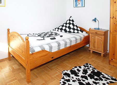 Ferienwohnung „Kuh“ - Schlafzimmer 2/Kinderzimmer