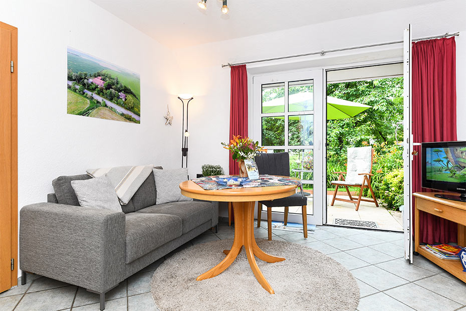 Ferienwohnung „Seestern“ - Wohnraum mit integrierter Küche