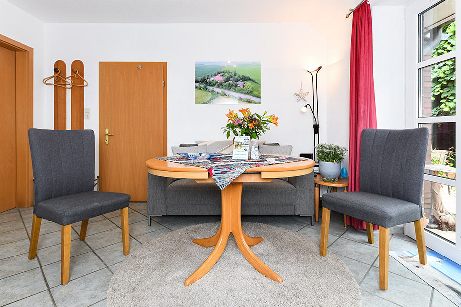 Ferienwohnung „Seestern“ - Wohnraum mit integrierter Küche