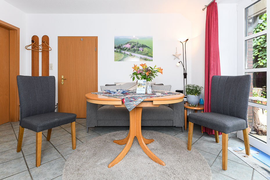 Ferienwohnung „Seestern“ - Wohnraum mit integrierter Küche